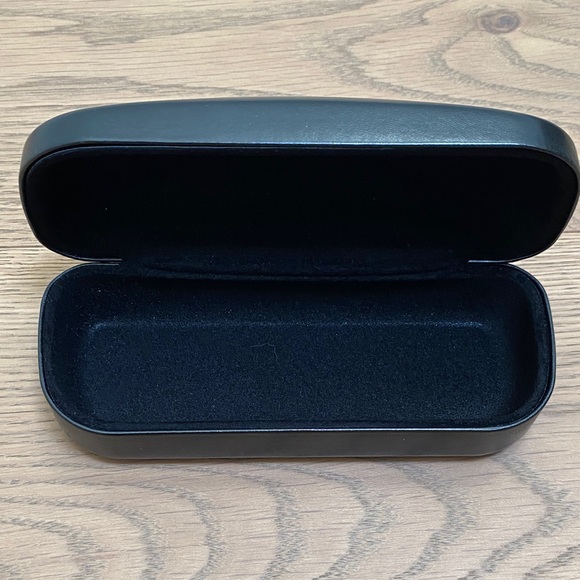Coach New York Hard Shell Glasses Case in Black - Picture 3 of 5